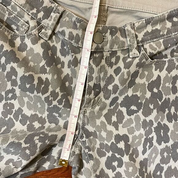 Ann Taylor Modern Fit Leopard Print Gray Jeans size 2 - Picture 7 of 9